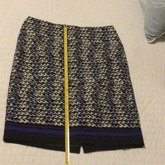 Ann Taylor pencil skirt size 2P - Picture 4 of 5